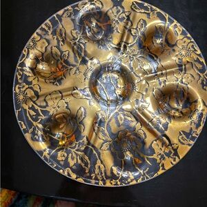 SPECTACULAR VINTAGE GILDED OYSTER SERVING PLATE - 6 SECTIONS WITH CENTER WELL